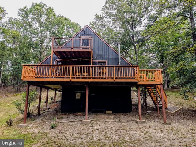 843 CEDAR RUN LN, Great Cacapon, WV 25422