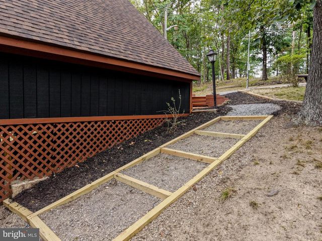 843 CEDAR RUN LN, Great Cacapon, WV 25422