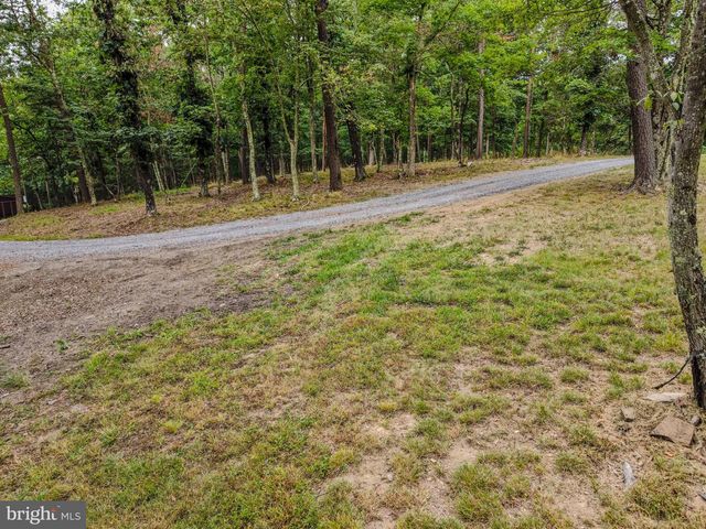 843 CEDAR RUN LN, Great Cacapon, WV 25422