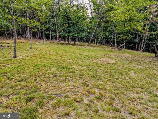 843 CEDAR RUN LN, Great Cacapon, WV 25422