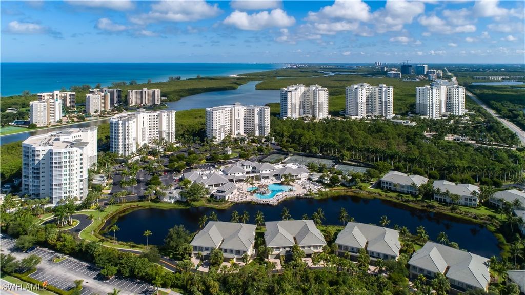 275 Indies WAY 1703, Naples, FL 34110