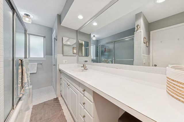 2890 NE 23rd Street, Pompano Beach, FL 33062