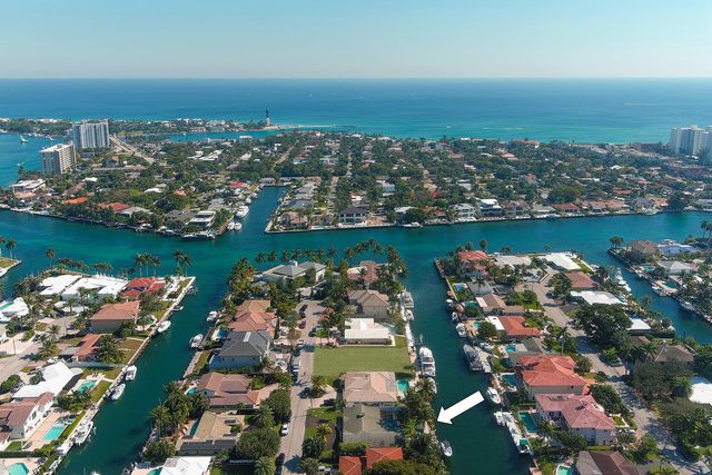 2890 NE 23rd Street, Pompano Beach, FL 33062