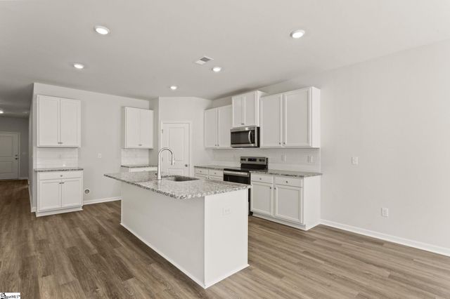 5 Torwood Street, Fountain Inn, SC 29644