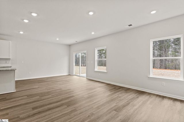 5 Torwood Street, Fountain Inn, SC 29644