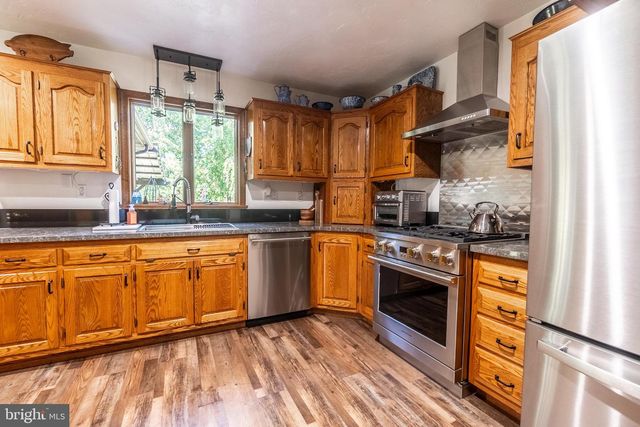 380 MCSHERRY WOODS DR, Littlestown, PA 17340