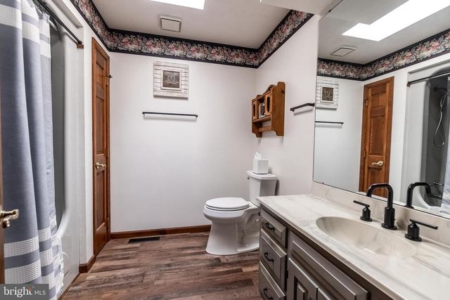 380 MCSHERRY WOODS DR, Littlestown, PA 17340