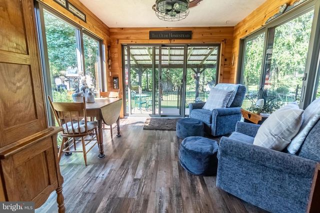 380 MCSHERRY WOODS DR, Littlestown, PA 17340