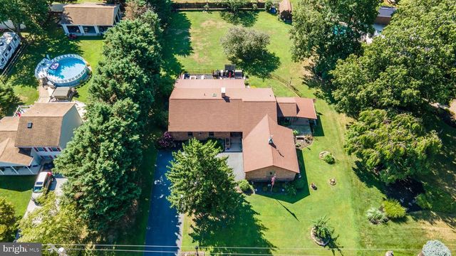380 MCSHERRY WOODS DR, Littlestown, PA 17340