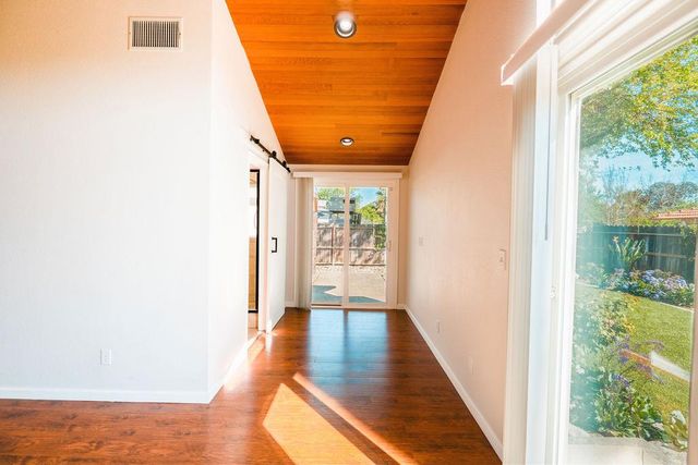 1431 E Paul Avenue, Fresno, CA 93710