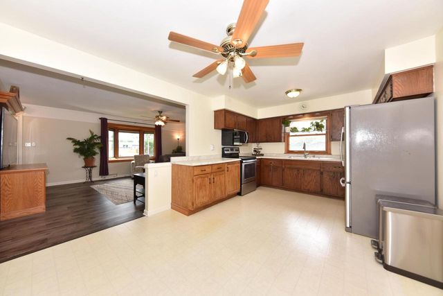 5961 N 121st STREET, Milwaukee, WI 53225