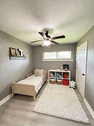 823 Globe Street, Houston, TX 77034