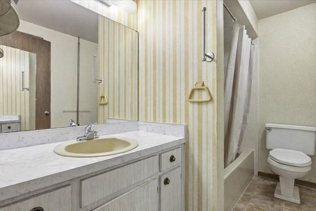 5268 PINTO WAY, Orlando, FL 32810