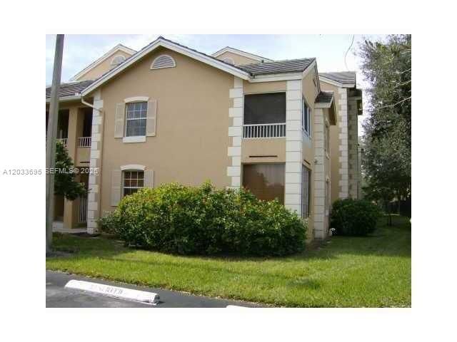 2890 N Oakland Forest Drive 111, Oakland Park, FL 33309