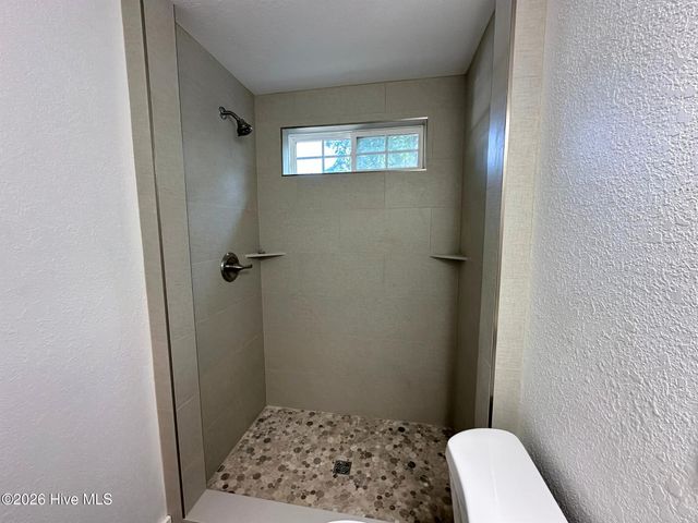 202 W Burgess Street, Elizabeth City, NC 27909