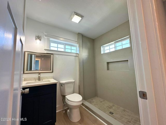 202 W Burgess Street, Elizabeth City, NC 27909