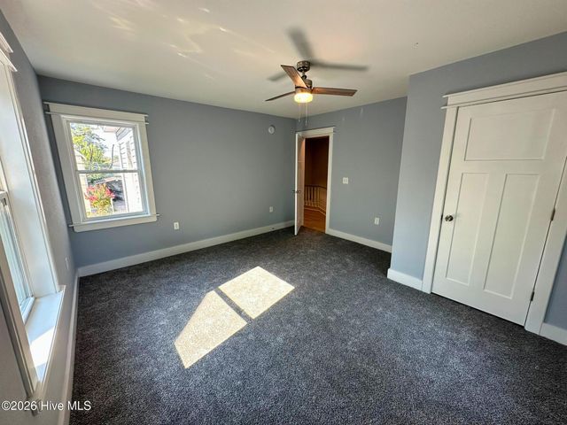 202 W Burgess Street, Elizabeth City, NC 27909