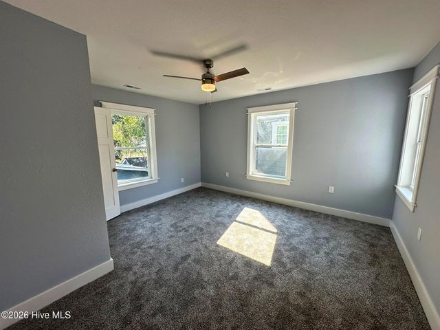 202 W Burgess Street, Elizabeth City, NC 27909
