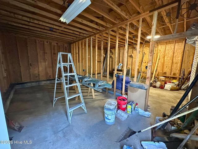 202 W Burgess Street, Elizabeth City, NC 27909
