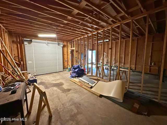 202 W Burgess Street, Elizabeth City, NC 27909