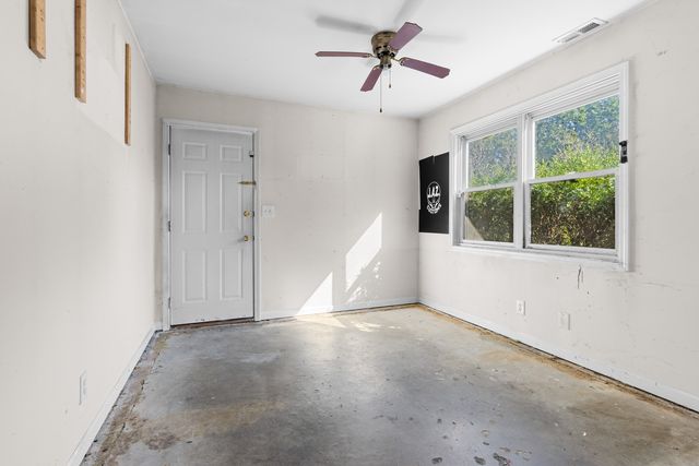 204 Brandywine Drive, Poplar Grove, IL 61065