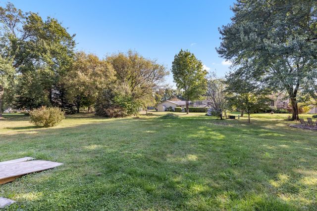 204 Brandywine Drive, Poplar Grove, IL 61065