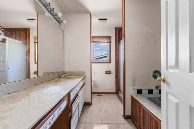 204 Brandywine Drive, Poplar Grove, IL 61065