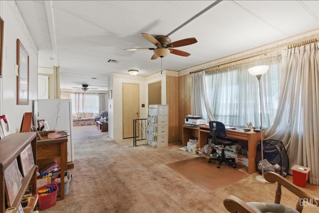 4401 Hughes Lane 89, Bakersfield, CA 93304