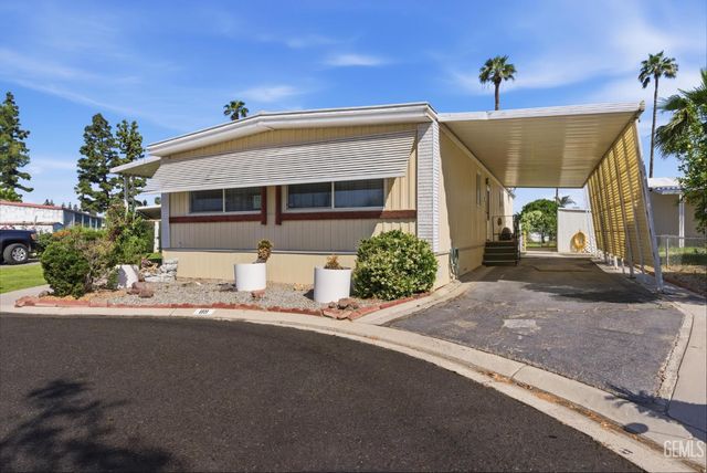 4401 Hughes Lane 89, Bakersfield, CA 93304
