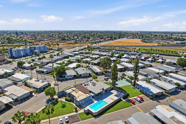 4401 Hughes Lane 89, Bakersfield, CA 93304