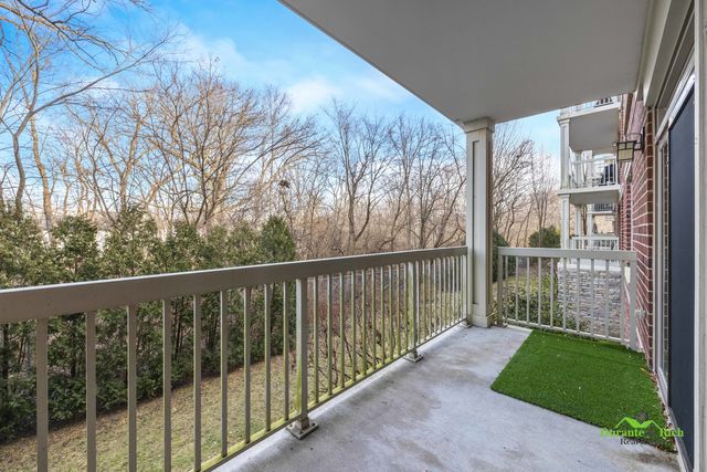 425 N BENJAMIN Drive 205, Vernon Hills, IL 60061