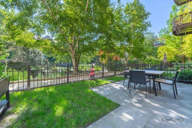 1330 W MONROE Street 108, Chicago, IL 60607