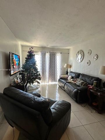 13655 NE 10th Ave 210, North Miami, FL 33161