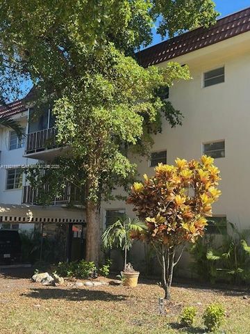 13655 NE 10th Ave 210, North Miami, FL 33161