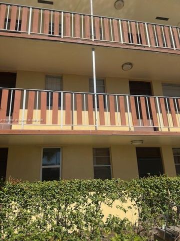 13655 NE 10th Ave 210, North Miami, FL 33161