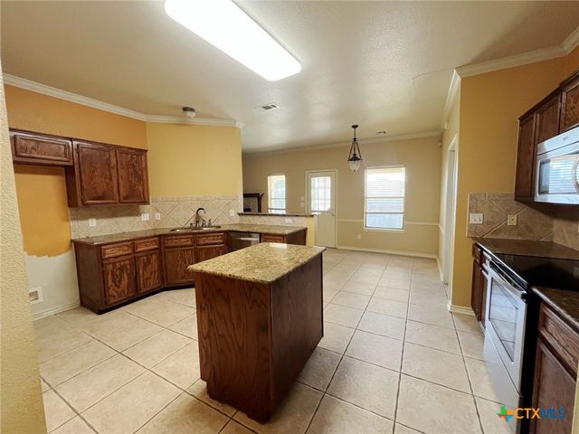 3203 Sherwood Forest Drive, Killeen, TX 76549