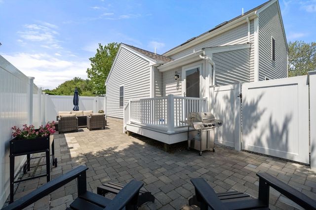 10 Bluestone Terrace, Sandwich, MA 02537