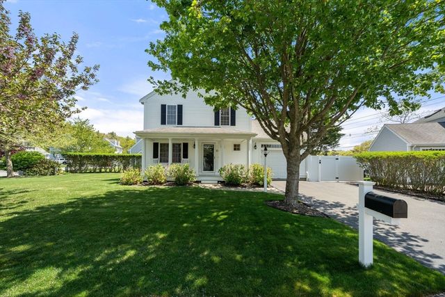 10 Bluestone Terrace, Sandwich, MA 02537