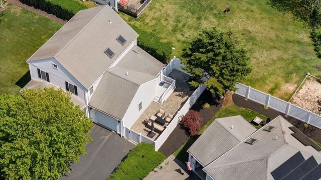 10 Bluestone Terrace, Sandwich, MA 02537
