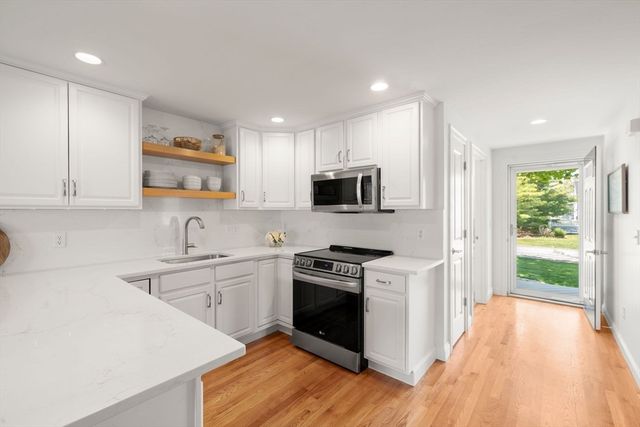 10 Bluestone Terrace, Sandwich, MA 02537