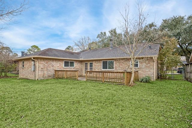 103 Brigadoon Lane, Friendswood, TX 77546
