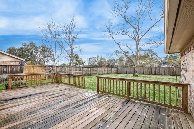 103 Brigadoon Lane, Friendswood, TX 77546