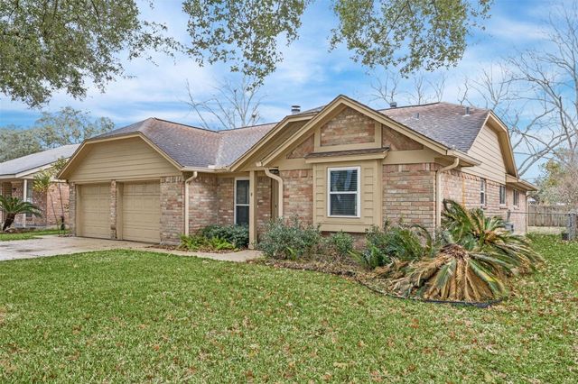 103 Brigadoon Lane, Friendswood, TX 77546