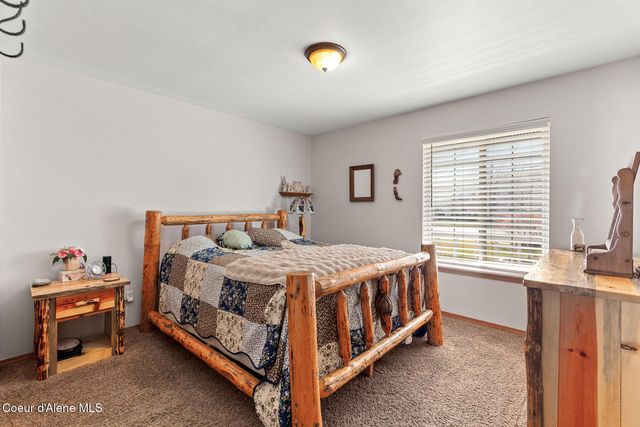 1207 E Horsehaven AVE, Post Falls, ID 83854