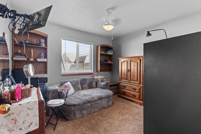 1207 E Horsehaven AVE, Post Falls, ID 83854