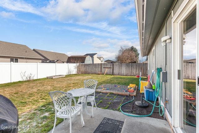 1207 E Horsehaven AVE, Post Falls, ID 83854