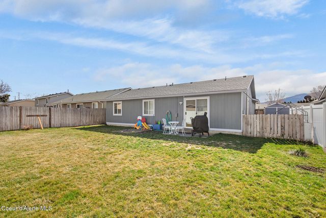 1207 E Horsehaven AVE, Post Falls, ID 83854