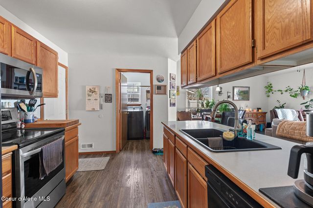 1207 E Horsehaven AVE, Post Falls, ID 83854