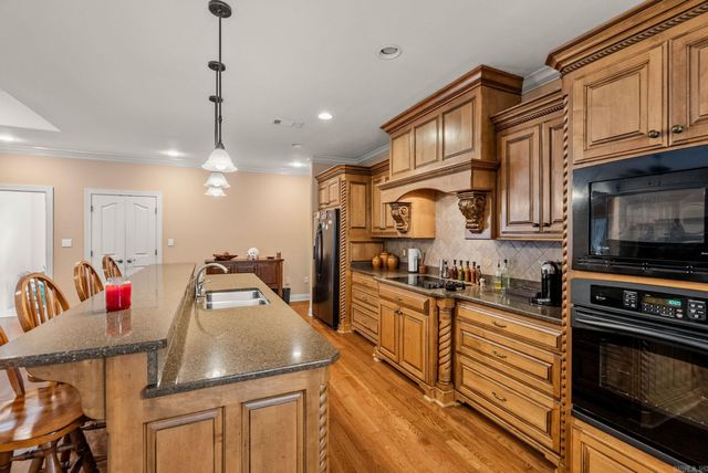 21619 Twin Bluff Loop, Roland, AR 72135