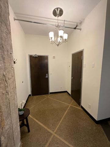 350 Saint Peter Street 405, Saint Paul, MN 55102